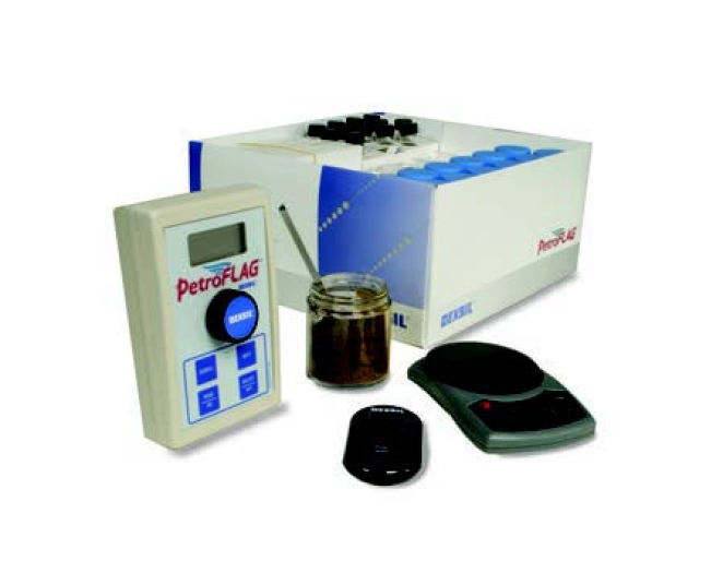 PetroFLAG analyzer system for TPH in soil