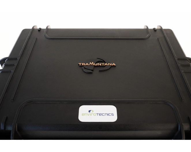 Portable battery system for powering and controlling 12V submersible water sampling pumps