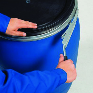 Containers and drums for liquids